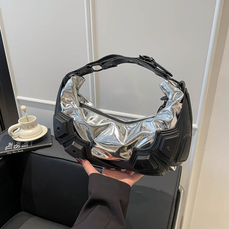 Dark Trendy Half Moon Shaped H - огляд і ціна Women Bags 2026 Trends