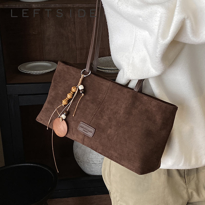 LEFTSIDE Retro Suede Shoulder  - огляд і ціна Women Bags 2026 Trends